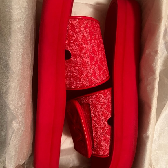 Michael Kors Platform Slide - Picture 3 of 4